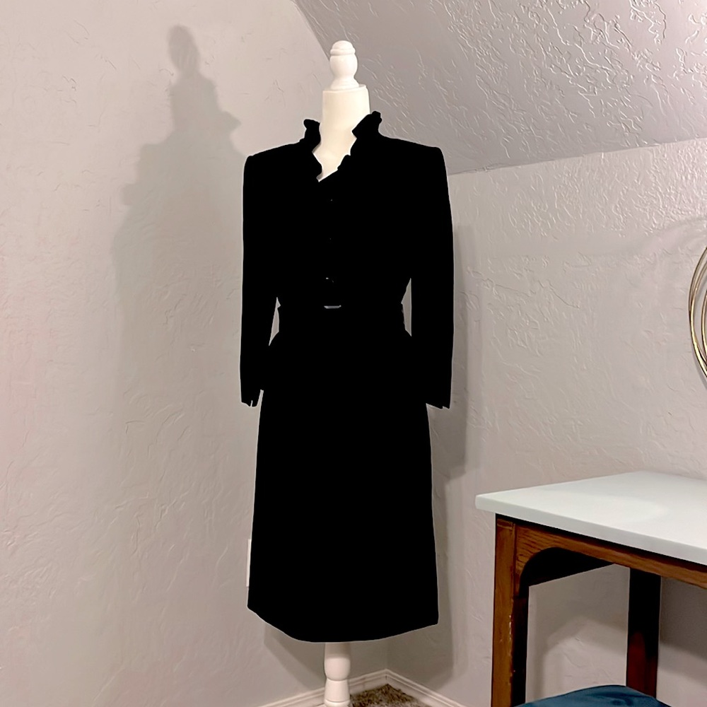 Black Tahari dress suit, size 6.  Worn once.